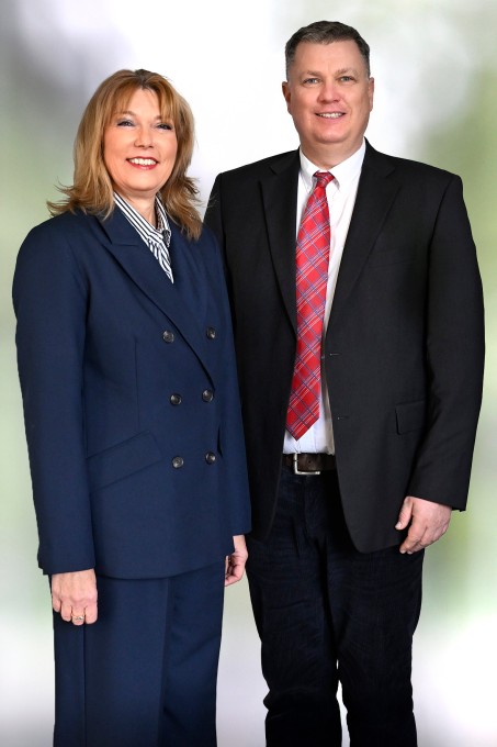 Heinz-Gerd Giesen (Pflegedienstleiter) und Regina Ziebell (Chefärztin)