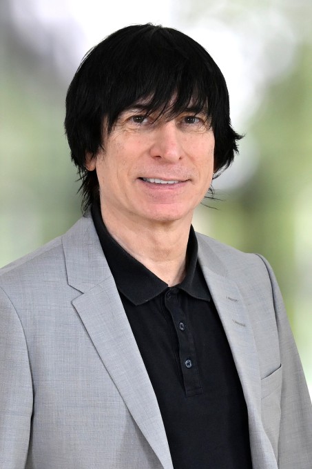 Porträtfoto des komm. Fachbereichsarzt & Chefarzt der Abteilung Herr Manfred Adomat